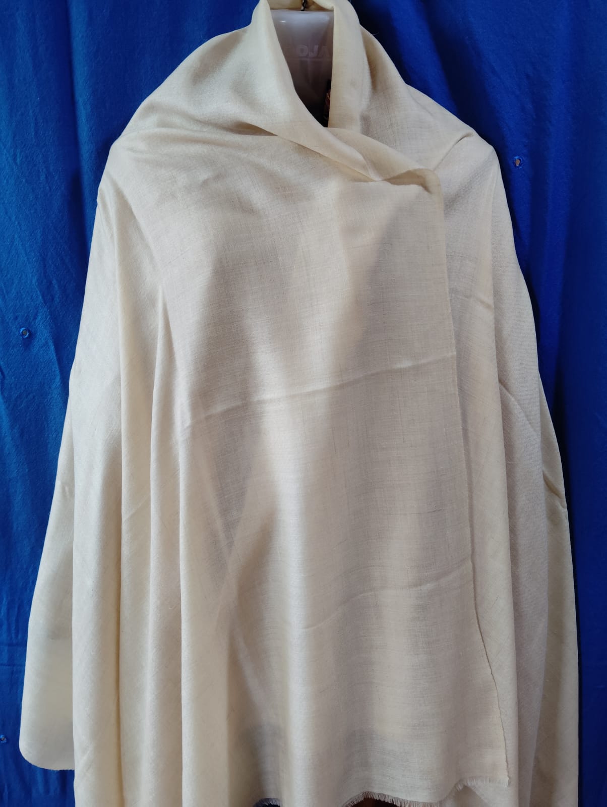 Kashmir Pashmina shawl — machine-spun and handwoven